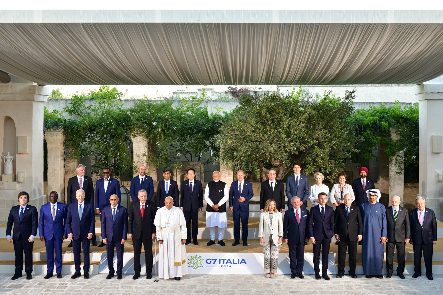 G7 Summit: World Leaders Pose for 'Outreach Nation' Session Family Photo