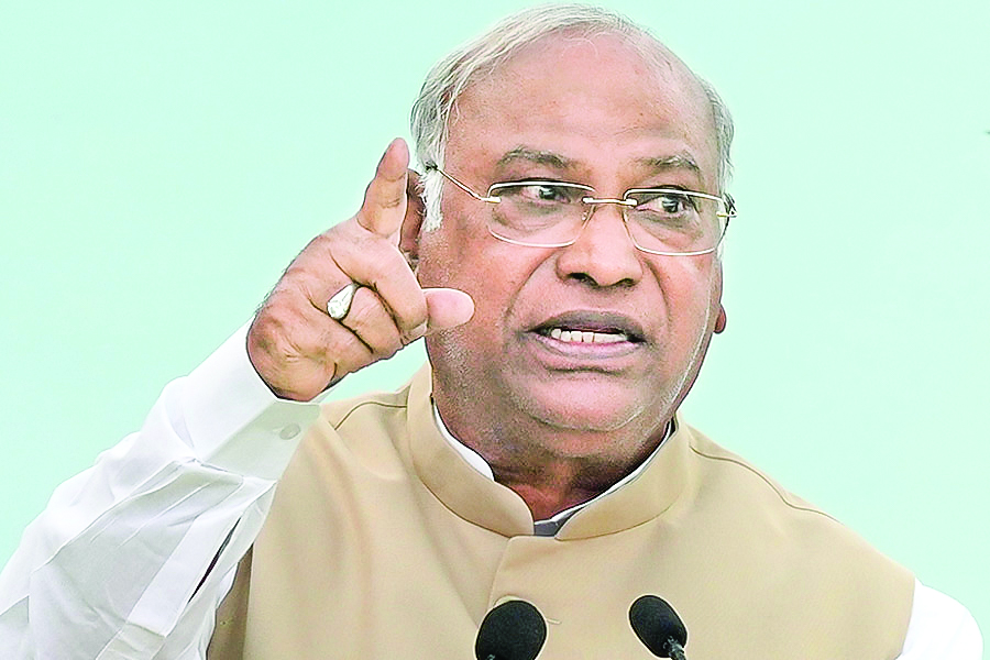 BJP wants to change Constitution according to its ideology: Mallikarjun Kharge