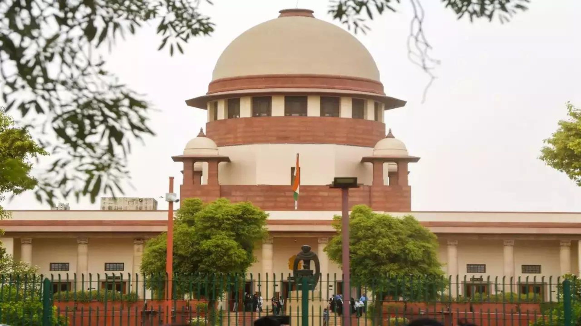 SC Grants AAP Extension Till August 10 To Vacate Delhi Office For HC Showdown