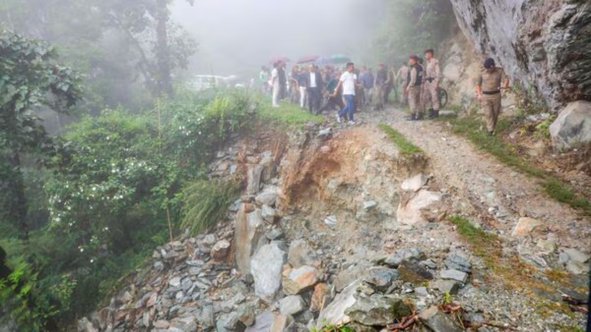 Over 1,200 Tourists Stuck in Sikkim to Be Airlifted