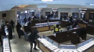 US: String of Robberies Hits Indian-Owned Jewellery Stores In Sunnyvale And Newark