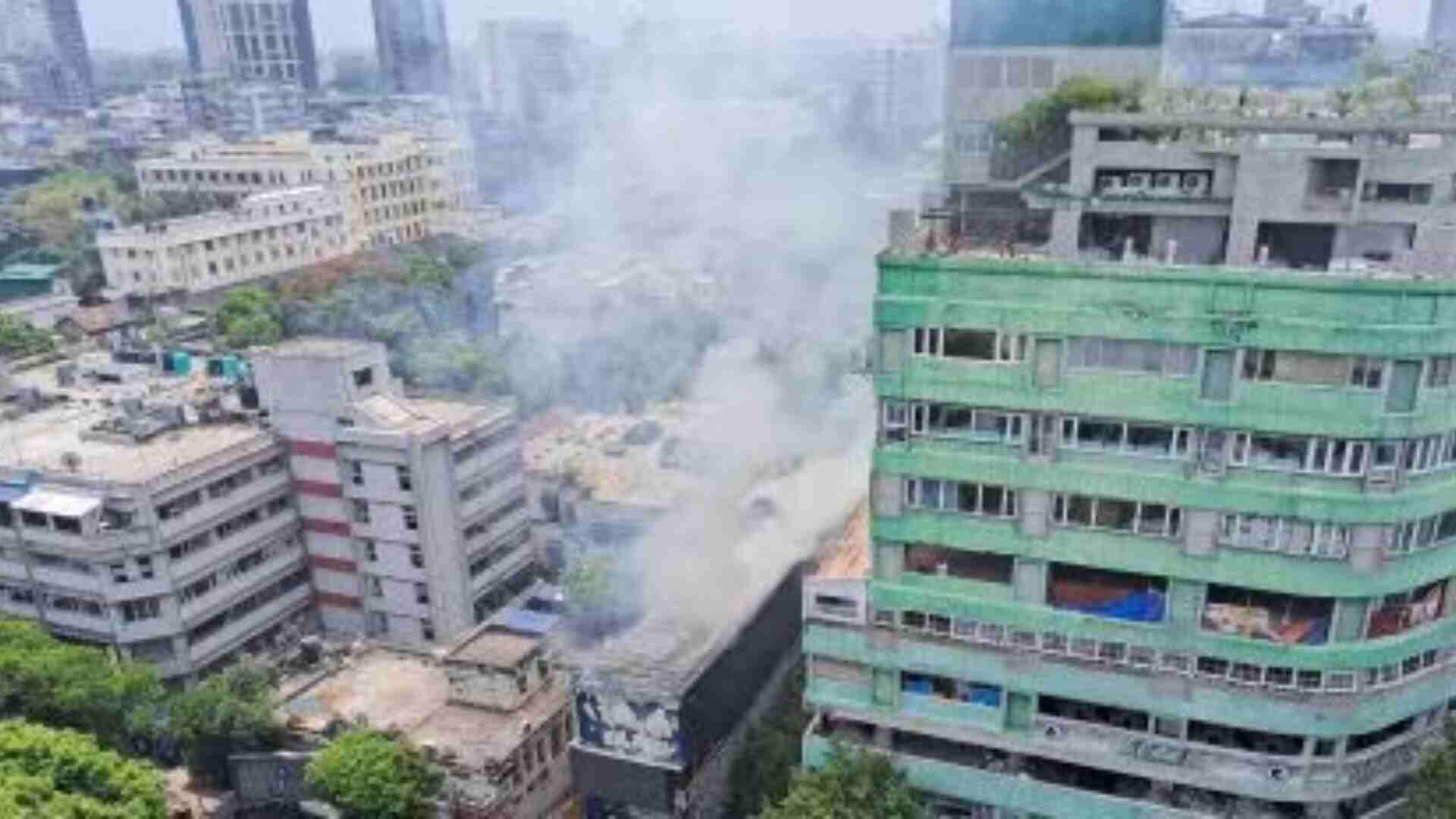 Fire Erupts At Park Street Kolkata; Fire Tenders Deployed