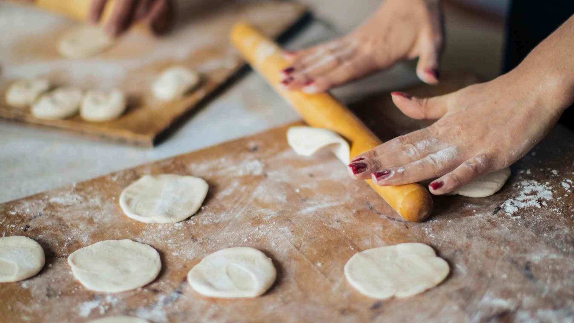 This Woman Left Her 6-Figure Job To Pursue Pastry-Making!