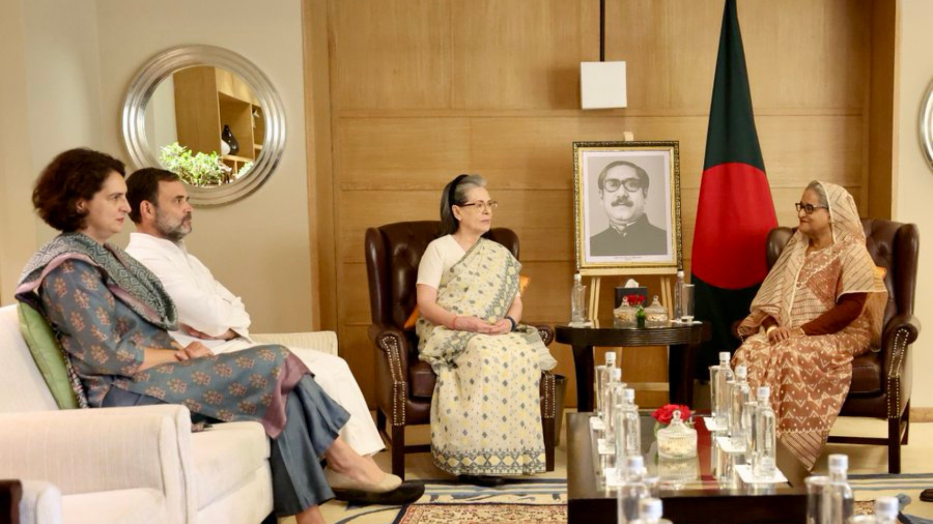 Watch–Bangladeshi PM Sheikh Hasina meets Sonia Gandhi, Rahul