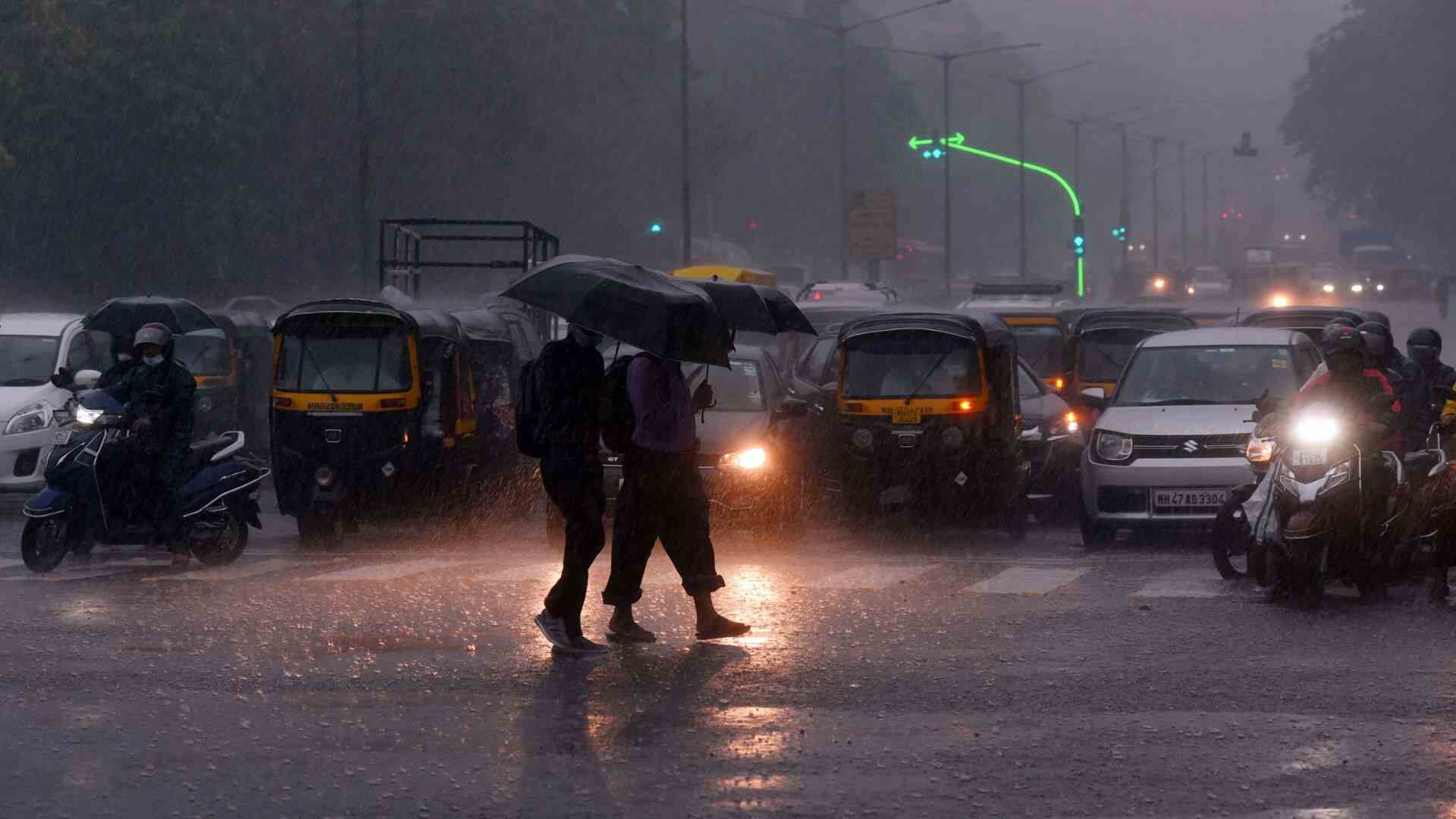 Heavy Rain In Mumbai Causes Waterlogging In Several Parts Of The City