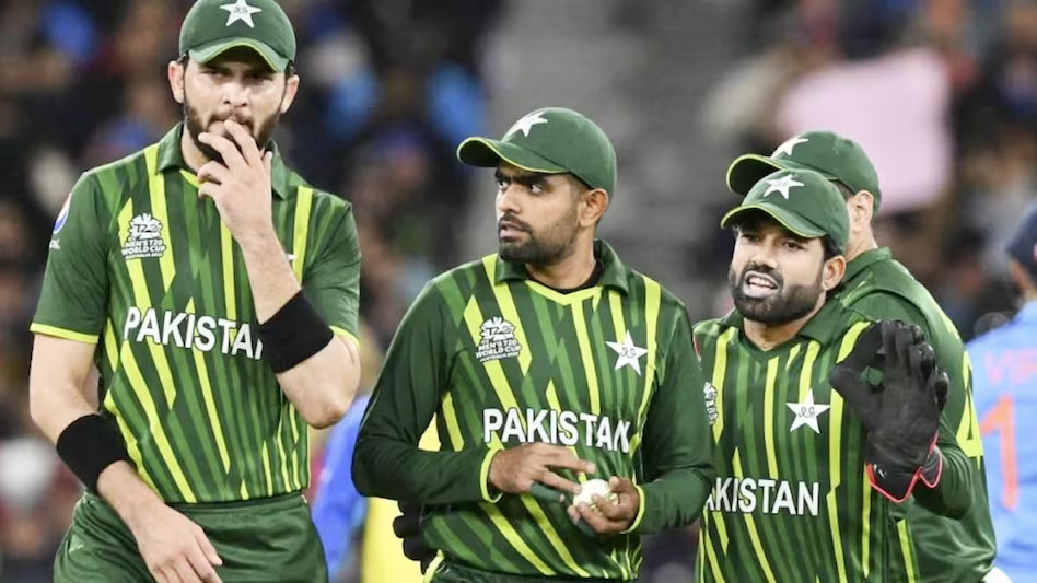 ‘Inse Jyada Buzdil Cricketers Aaj Tak Nahi Dekhe’: Former Pakistan Players Slam Pak Team for Poor Performances