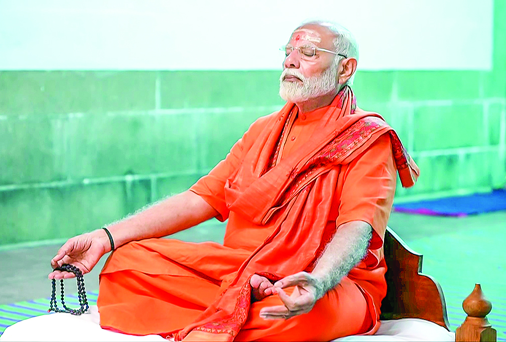 PM Modi’s meditation draws attention, opposition criticised for overreacting