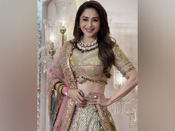 WATCH: Madhuri Dixit's Moves on 'Choli Ke Peeche Kya Hai' at Anant-Radhika's Wedding Are Unmissable