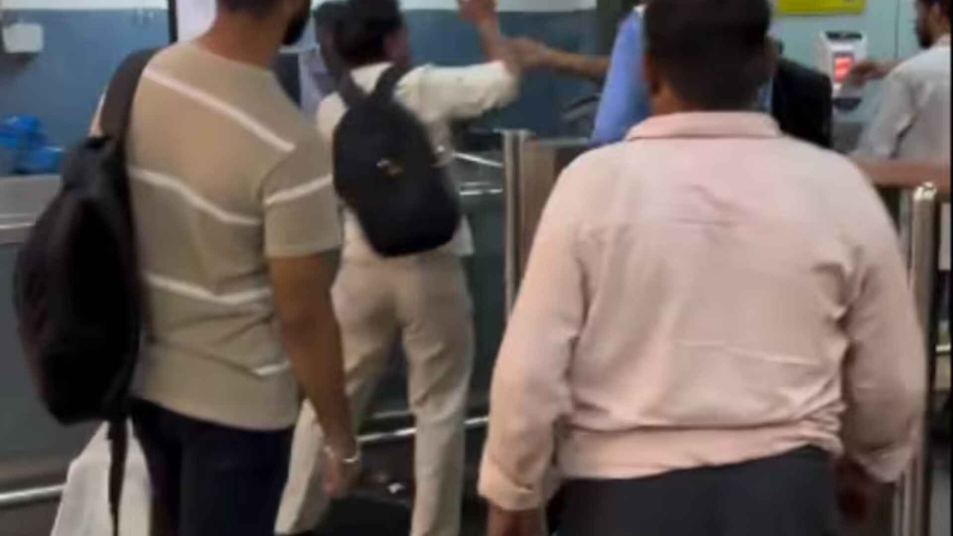 Watch: Good Samaritan Gets Slapped While Trying To Break Up Fight In Delhi Metro