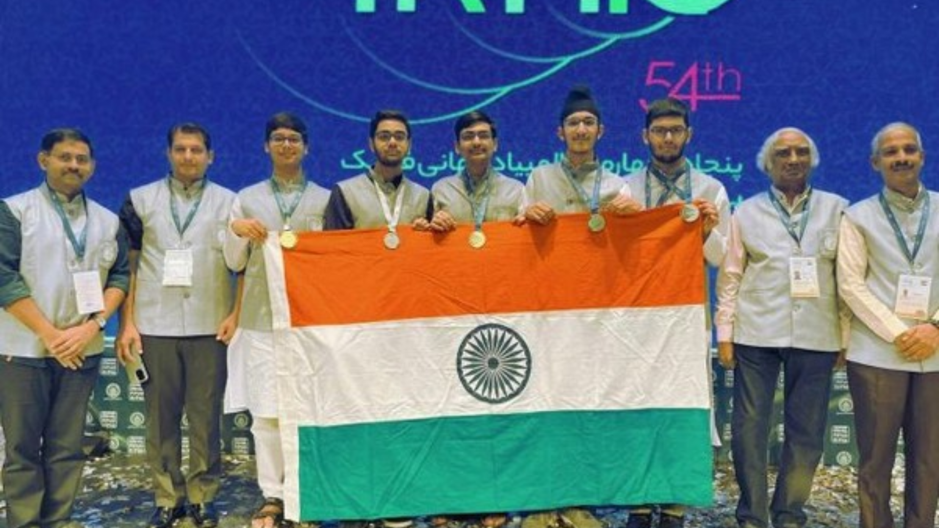 Indian delegation Triumphs At 54th International Physics Olympiad 2024 With 2 Gold,3 Silver Medals