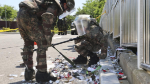 North Korean Trash Balloon Lands Near South Korean President’s Office