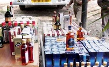 Liquor Looting Frenzy in Agra: 30 Boxes Spill, Crowd Swarms
