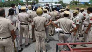 4 UP Policemen Suspended For Allegedly ‘Planting’ Arms In Youth’s Car To Frame Him