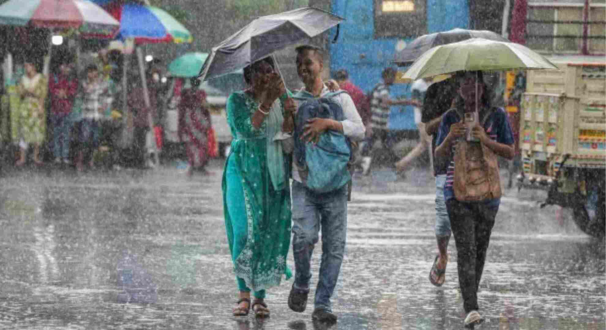 Rain Hits Delhi ; More Showers Expected, Says IMD : Weather Updates