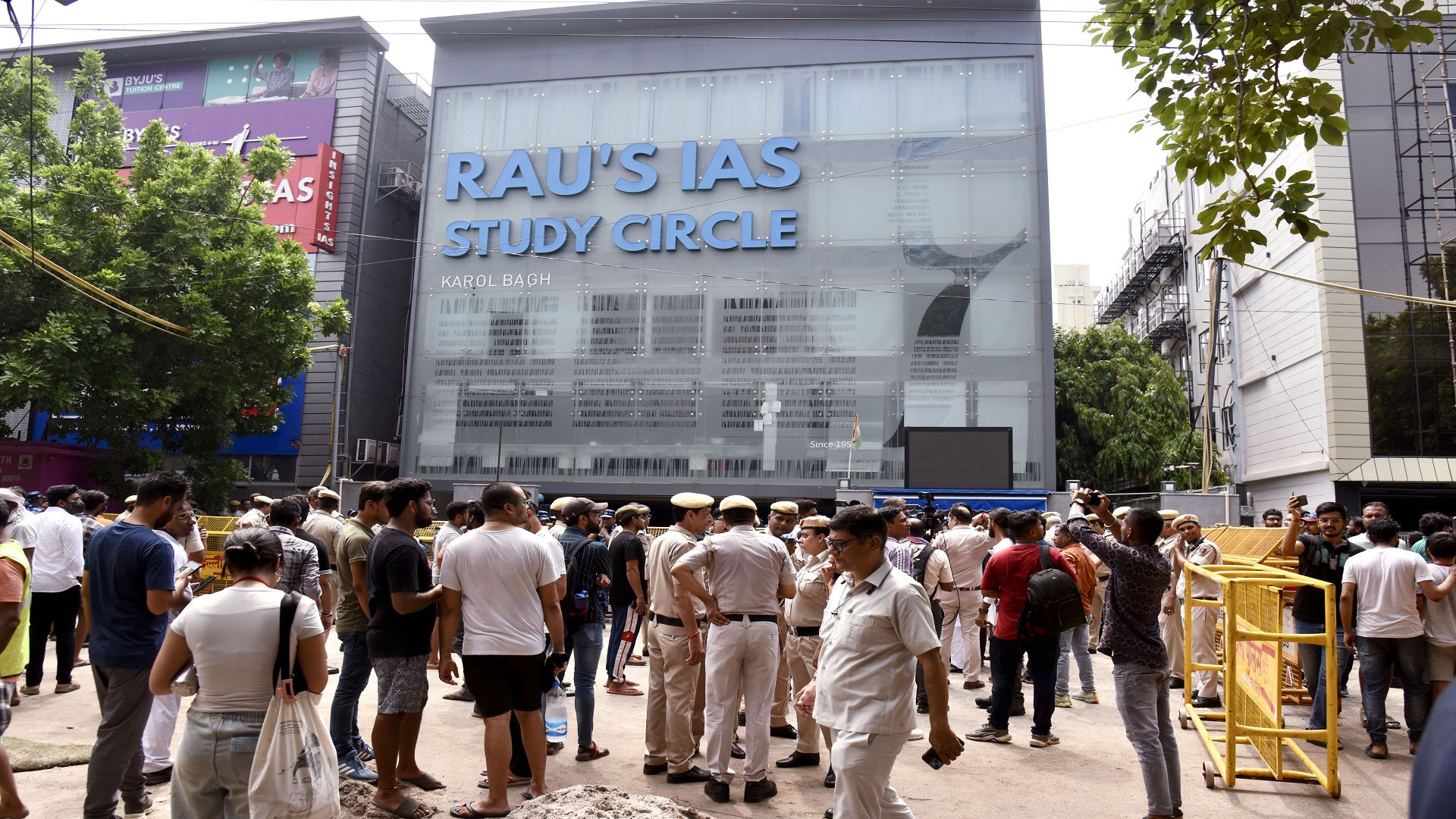 Delhi High Court Slams ‘Freebie Culture’ Over IAS Coaching Centre Deaths, Summons MCD Commissioner