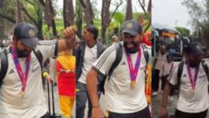 T20 World Cup Champions : Captain Rohit Sharma Dances in Celebratory Mood Outside Hotel in New Delhi