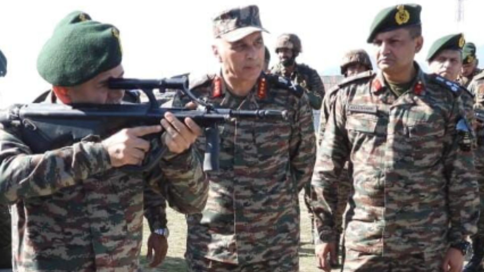 Army Chief General Visits Forward Area in Lupwara Amid Ongoing Anti-Terror Operation