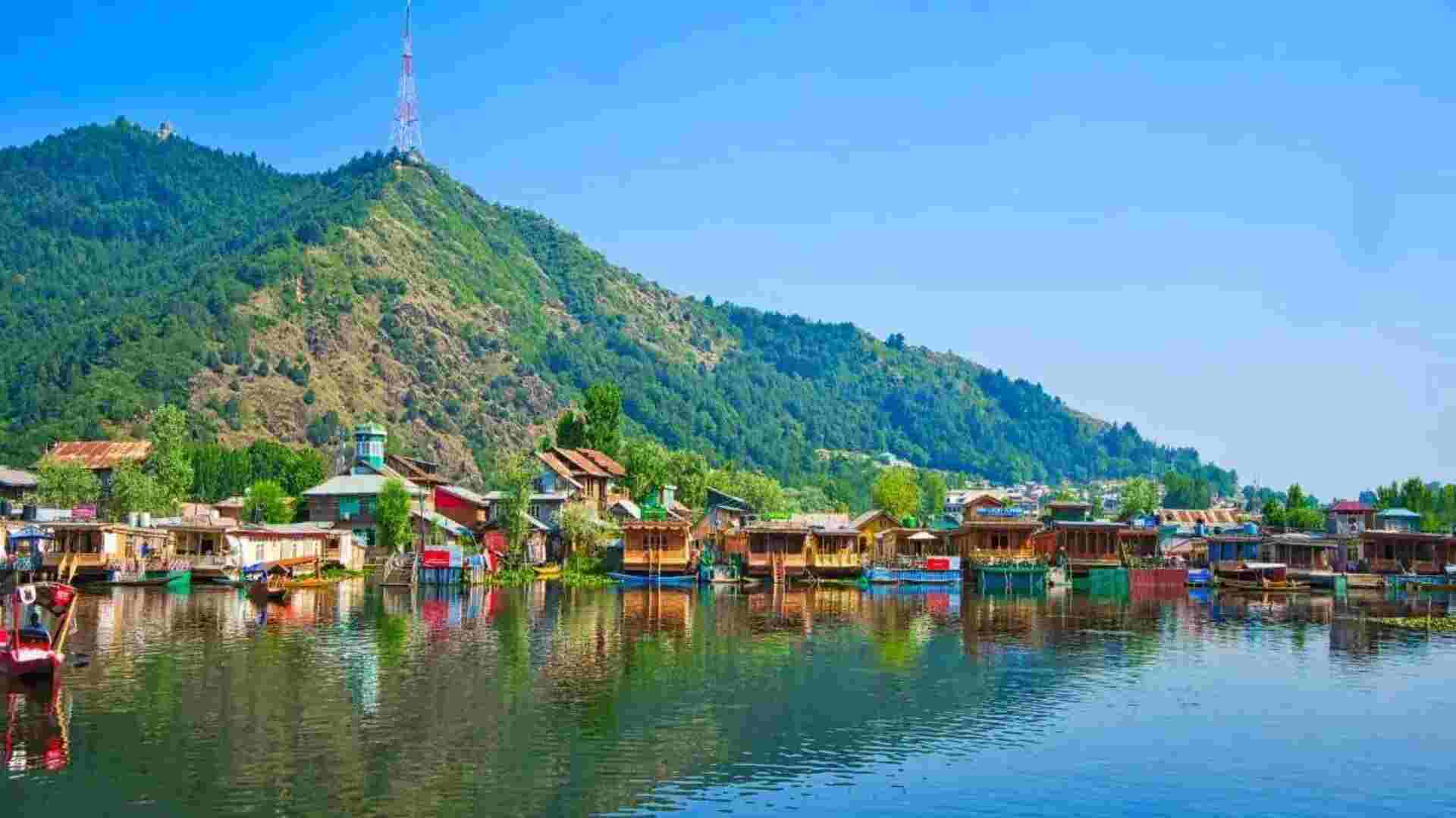 Record Tourist Influx In J&K: Over 10 Million Visitors By June 2024, Reports Centre