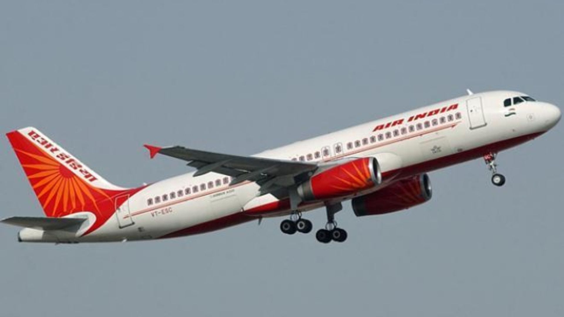 Mumbai Floods Disrupt Air India Flights; Full Refunds Available For Affected Passengers