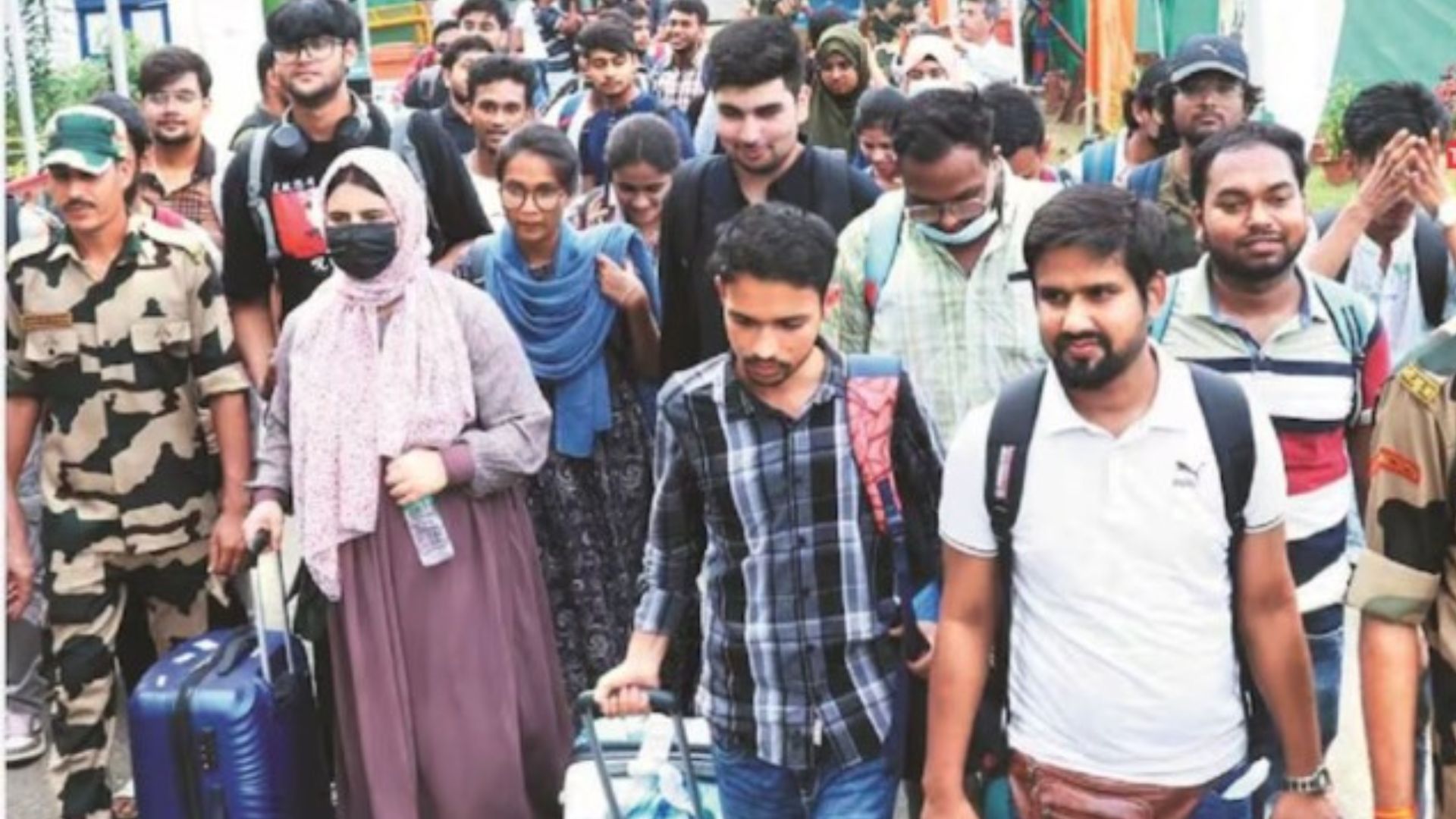 Over 6,700 Indian Students Return From Bangladesh With Government Cooperation: MEA