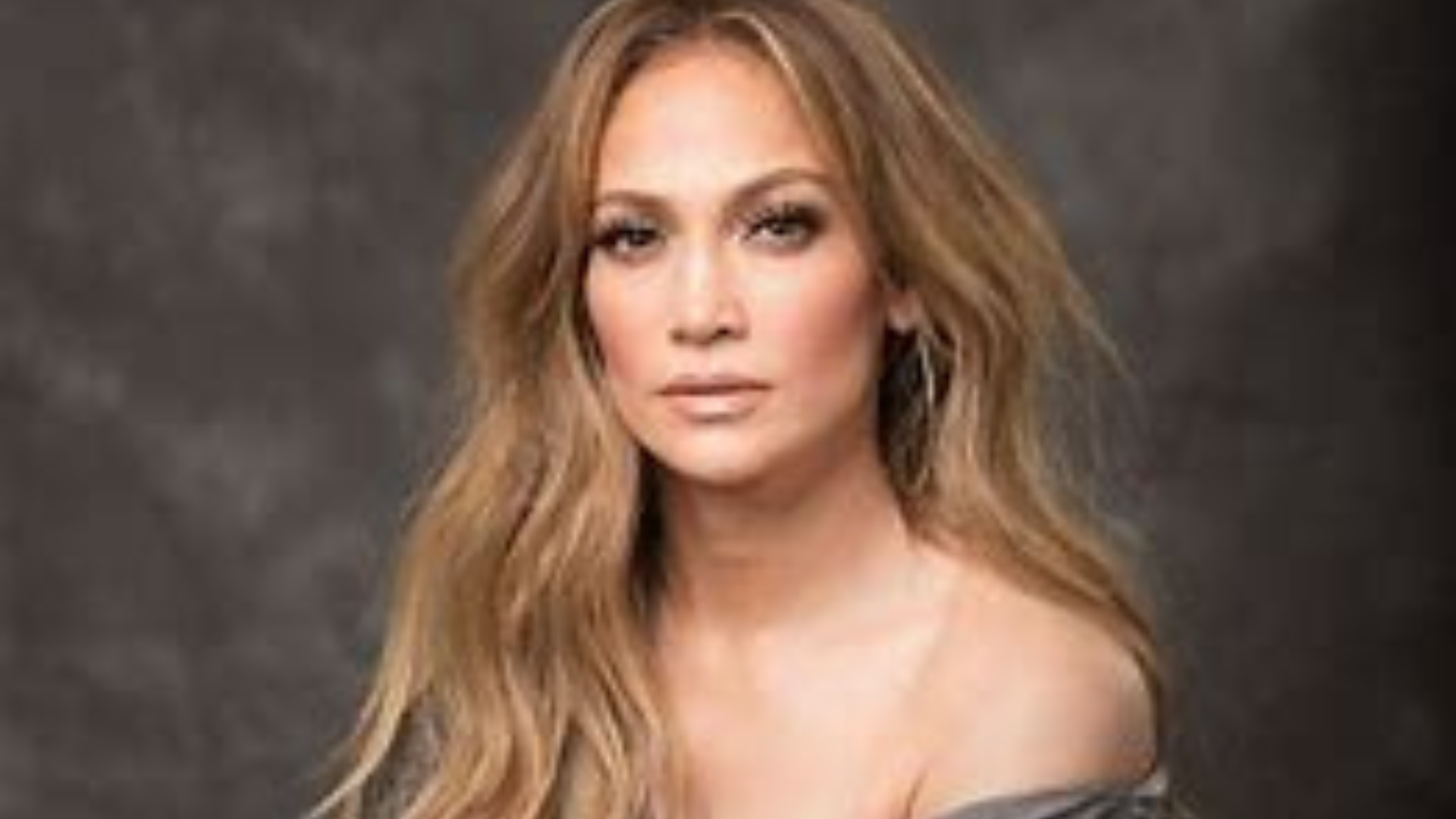 Jennifer Lopez Hosts Grand Bridgerton-Themed Party in the Hamptons Amid Ben Affleck Absence