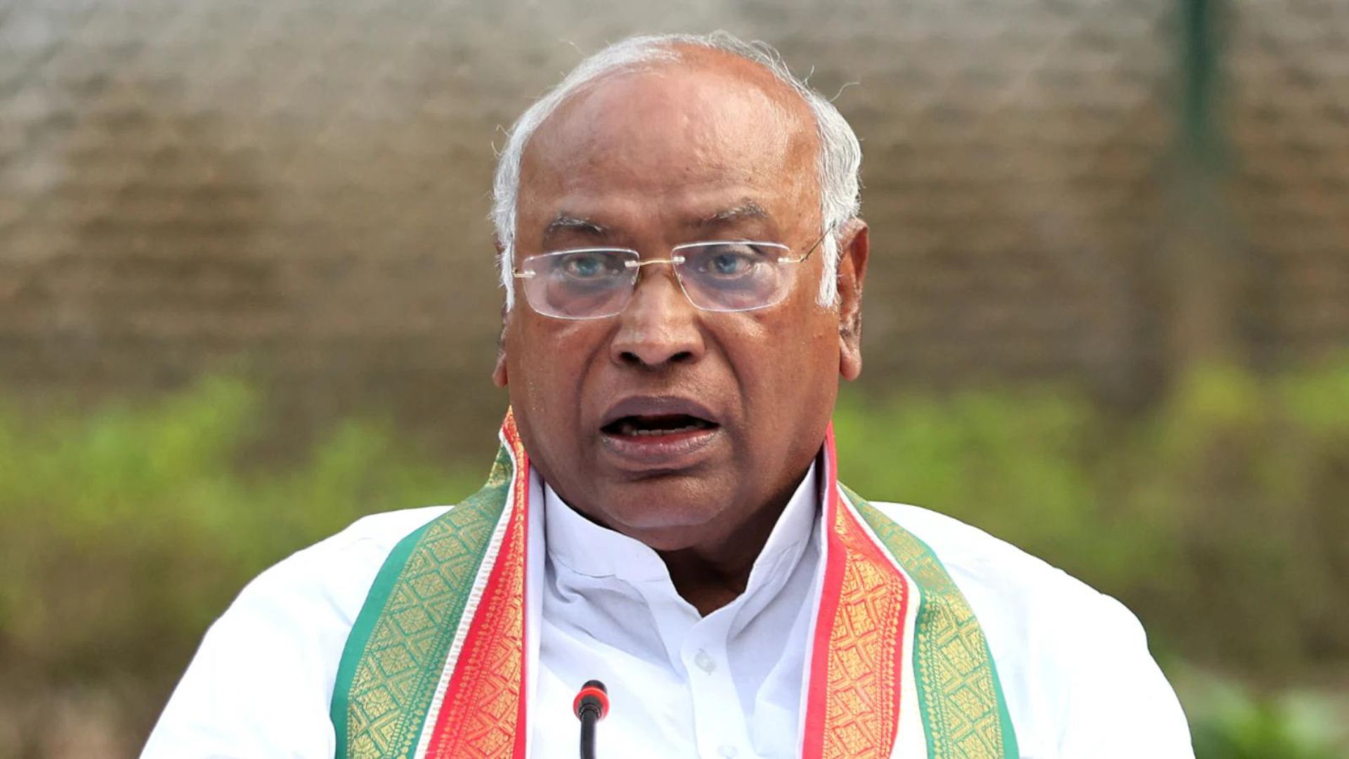Betrayal Of J&K continues Unabated, Govt wants To Delay Restoration Of Full Statehood, Says Kharge