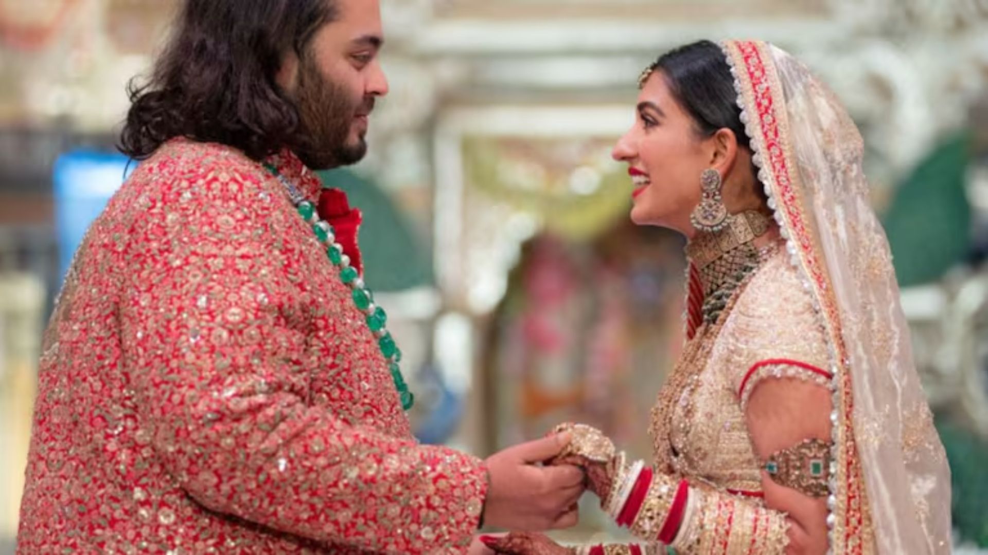 Watch: Radhika Merchant Shares Wedding Vows In English, Anant Ambani Responds in Hindi