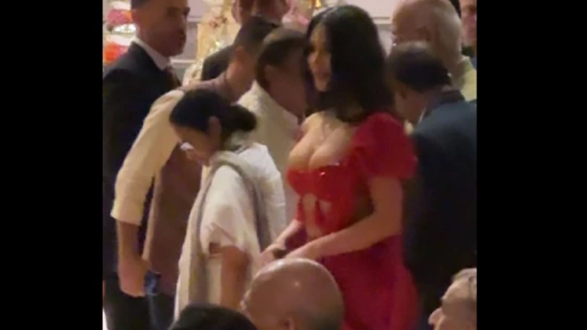Kim Kardashian, Mamata Banerjee’s In One Frame At The Ambani Wedding | Viral