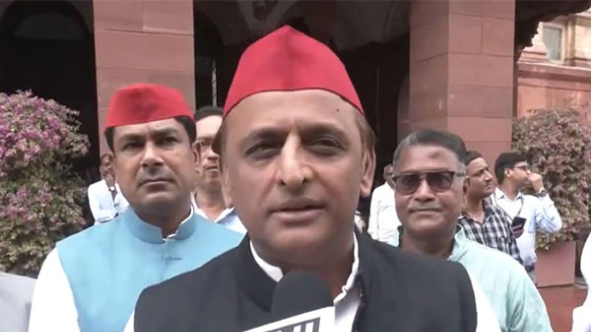 Budget 2024 : Akhilesh Yadav Slams ‘Support Price to Allies Instead of MSP For Farmers’
