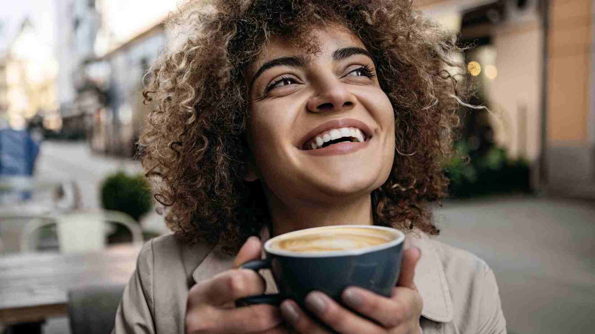 Coffee and Dental Health: How Long Should You Wait to Brush?