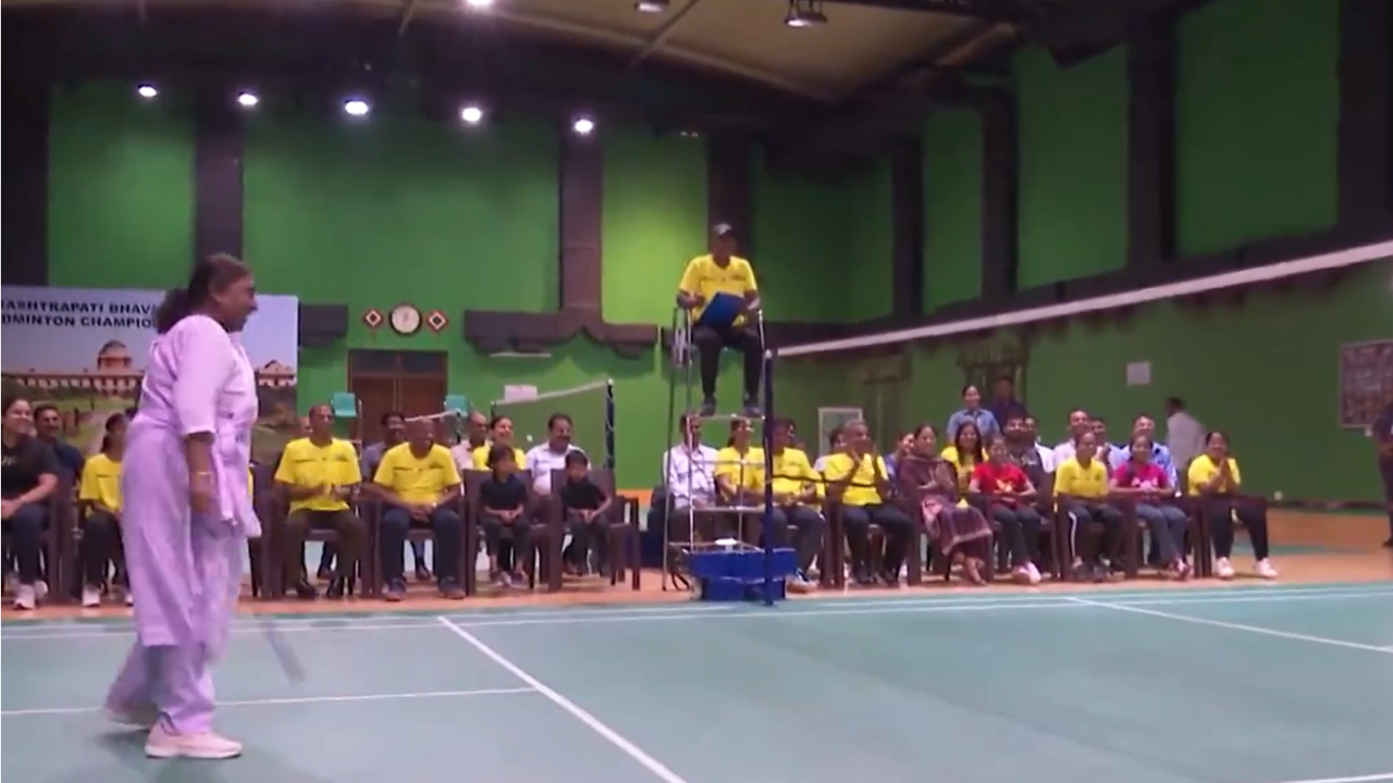 Watch: President Droupadi Murmu Play Badminton With Saina Nehwal
