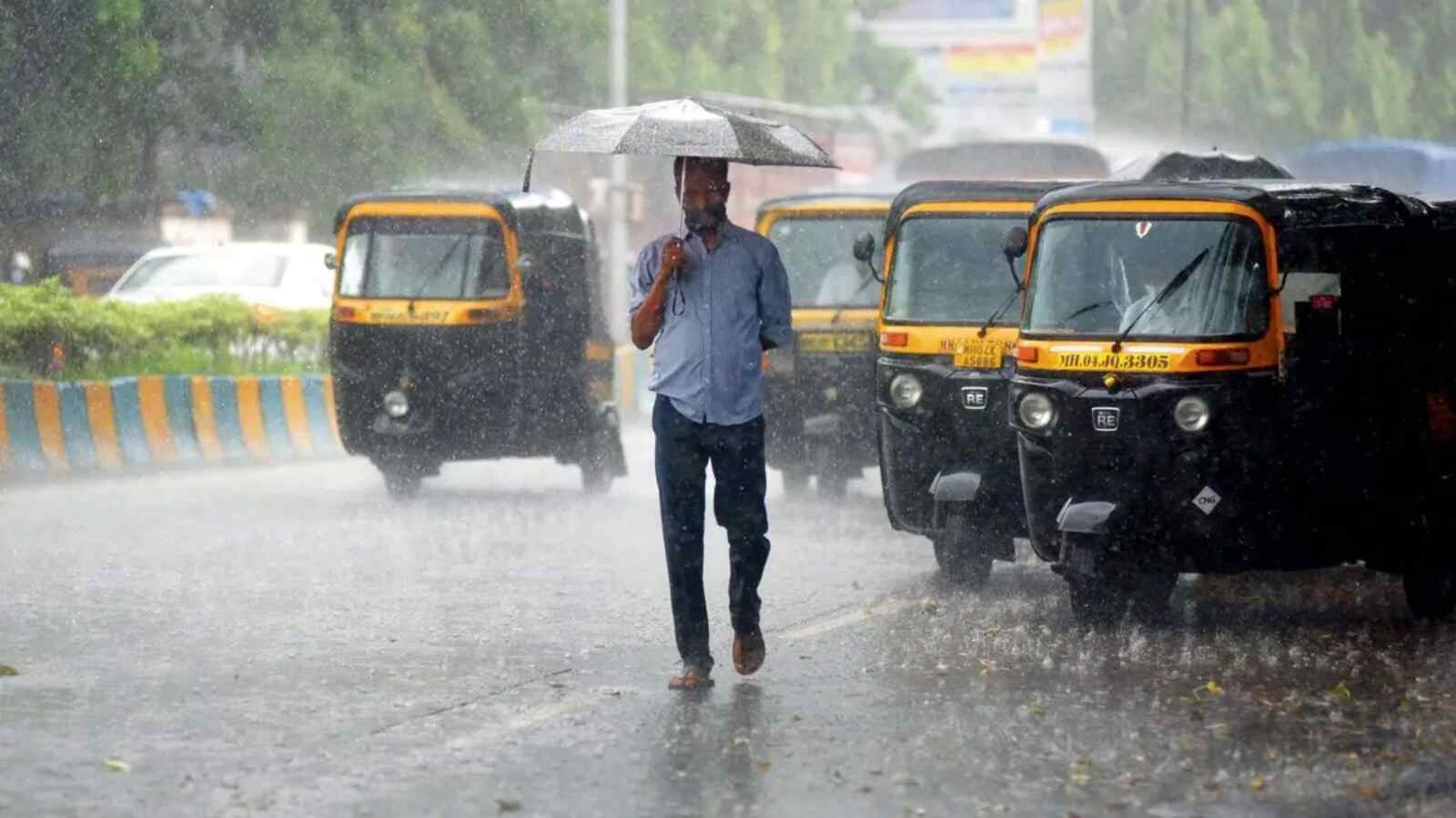 IMD Issues ‘Red’ Alert for Maharashtra, Kerala, Goa ; Rain Expected in Delhi