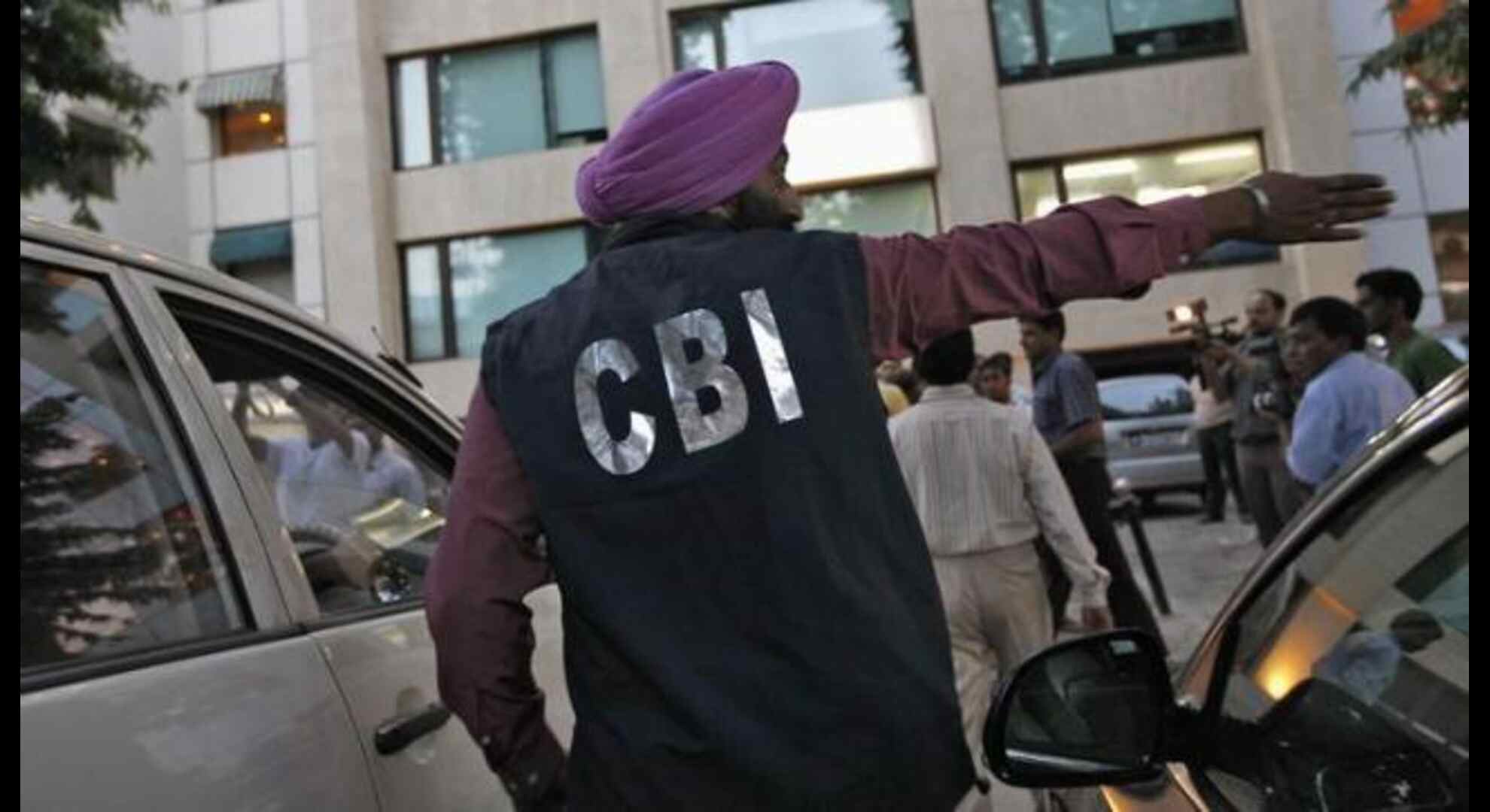 CBI Arrests Mumbai Customs Officer for Accepting ₹80,000 Bribe