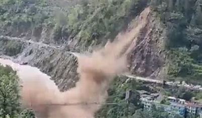 Landslide Blocks Badrinath National Highway In Chamoli, Uttarakhand After Heavy Rainfall