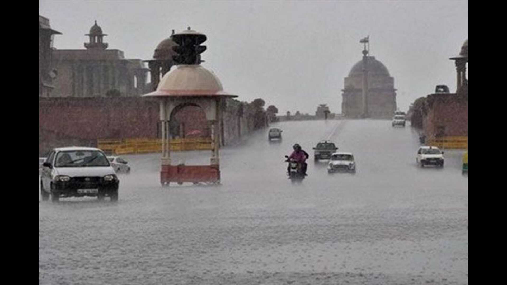 Watch Video : Supreme Court Of India Hit By Heavy Rain