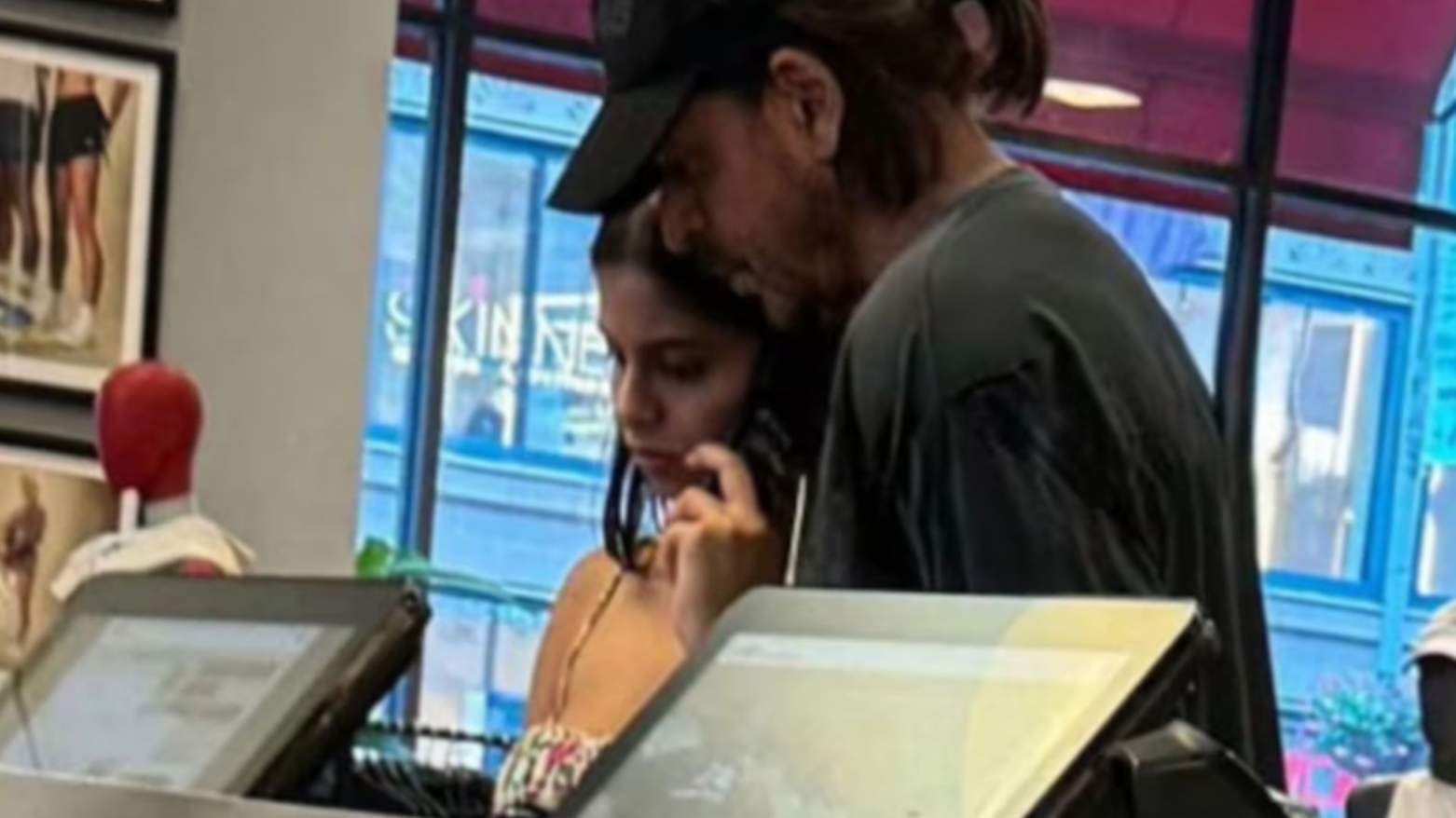 Shah Rukh Khan and Daughter Suhana Spotted Shoe Shopping in NYC