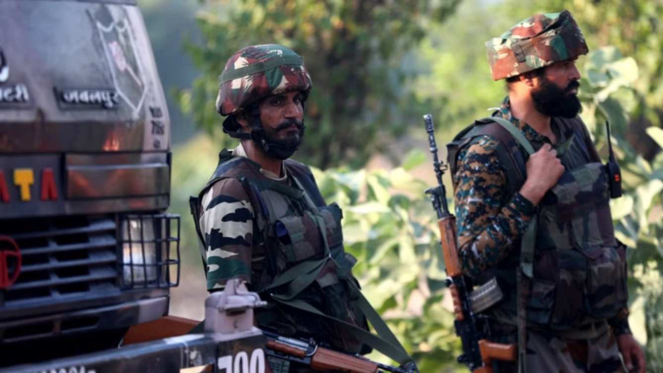 Five Soldiers Martyred in Kathua ; Terrorists Force Local Villagers To Cook for Them at Gunpoint