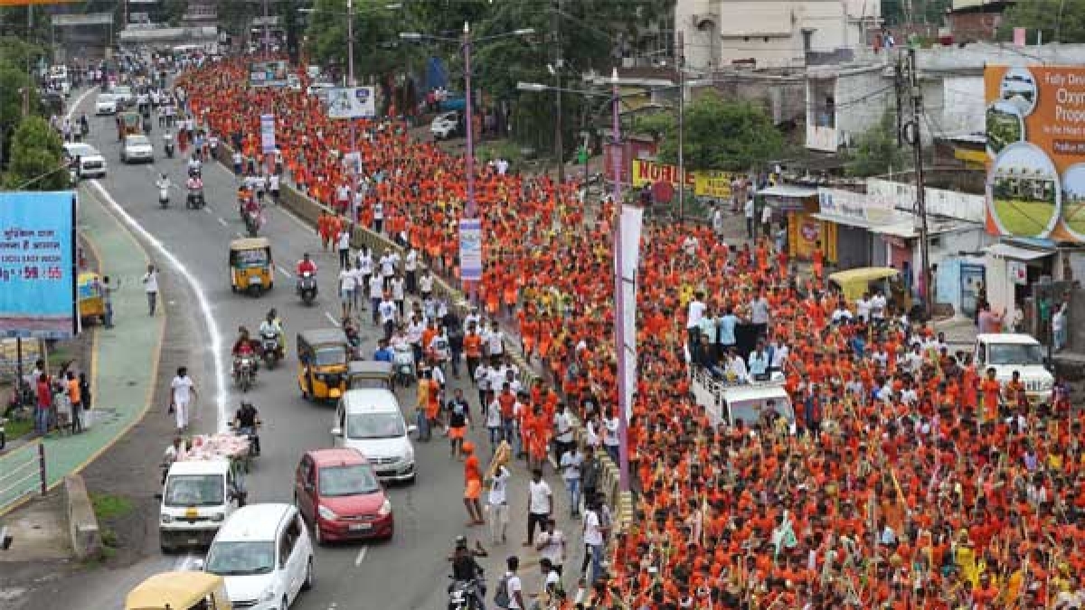 SC stays UP government order requiring eateries on Kanwar Yatra route to display owner names