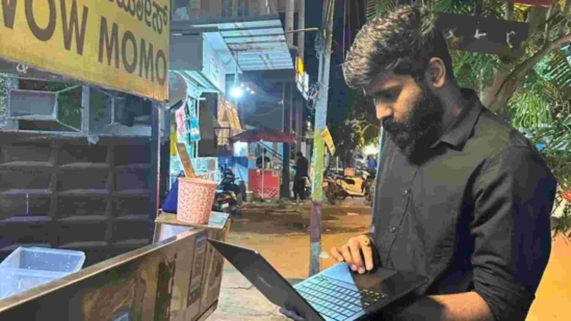 Bengaluru Techie Works At Momo Stall