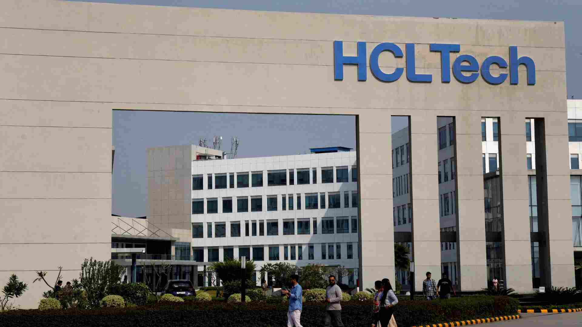 HCL Tech Shares Dip As CFO Resigns, Shiv Walia Steps To Step In: What Investors Should Expect