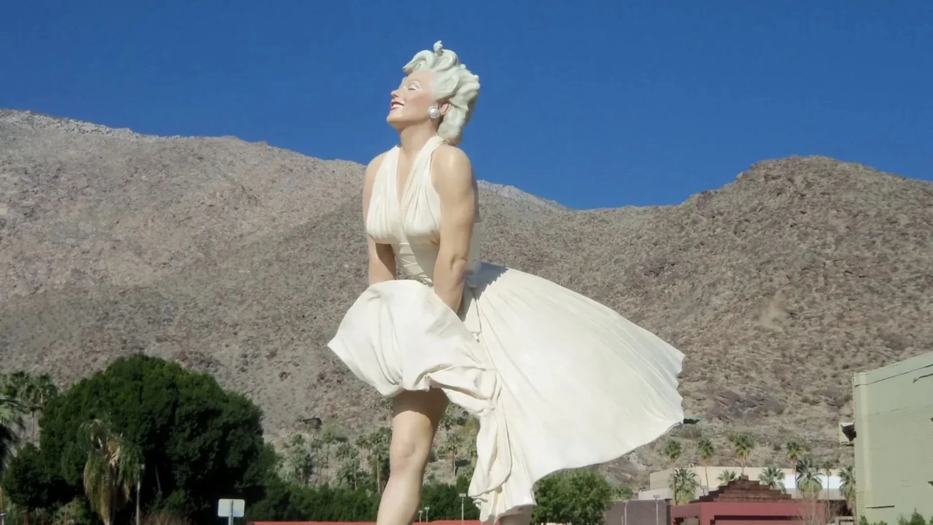 'Forever Marilyn' Statue