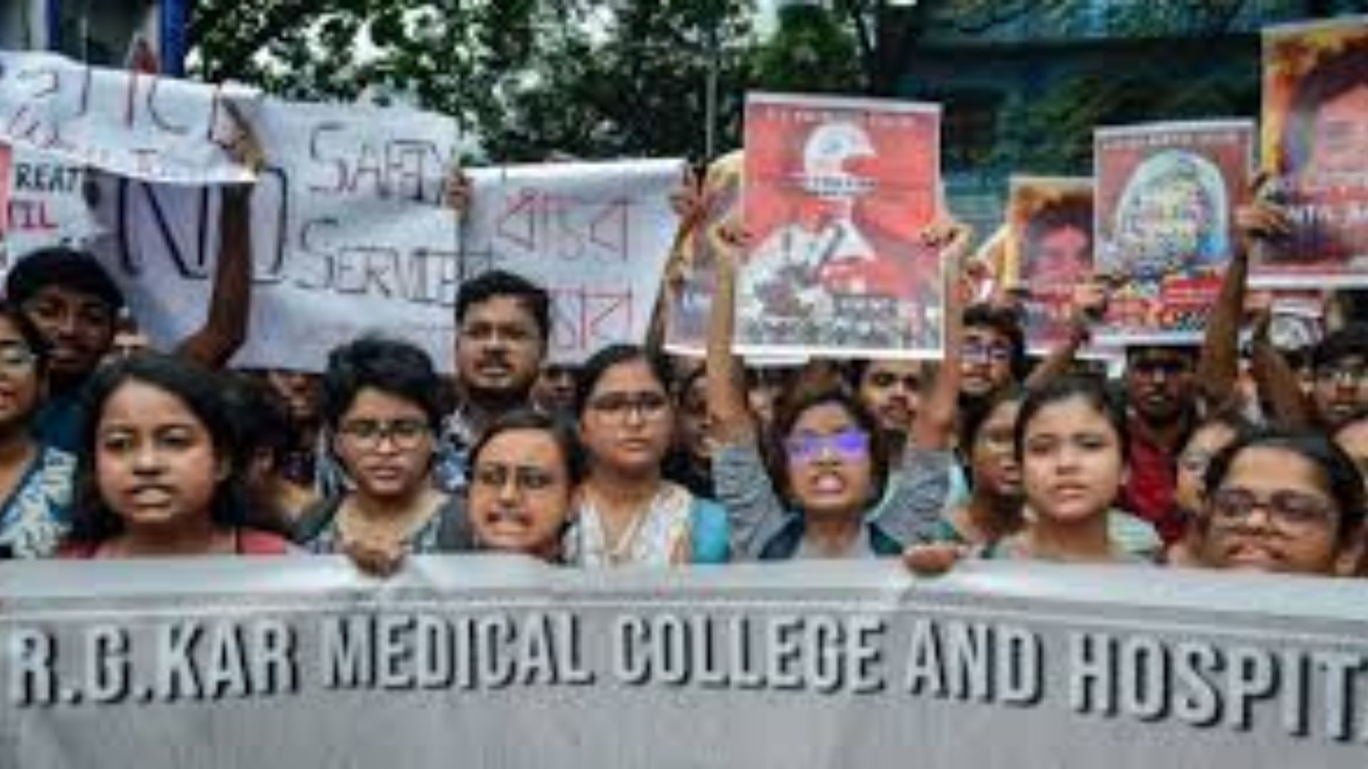 SUCI (C) calls strike over Kolkata doctor’s rape-murder