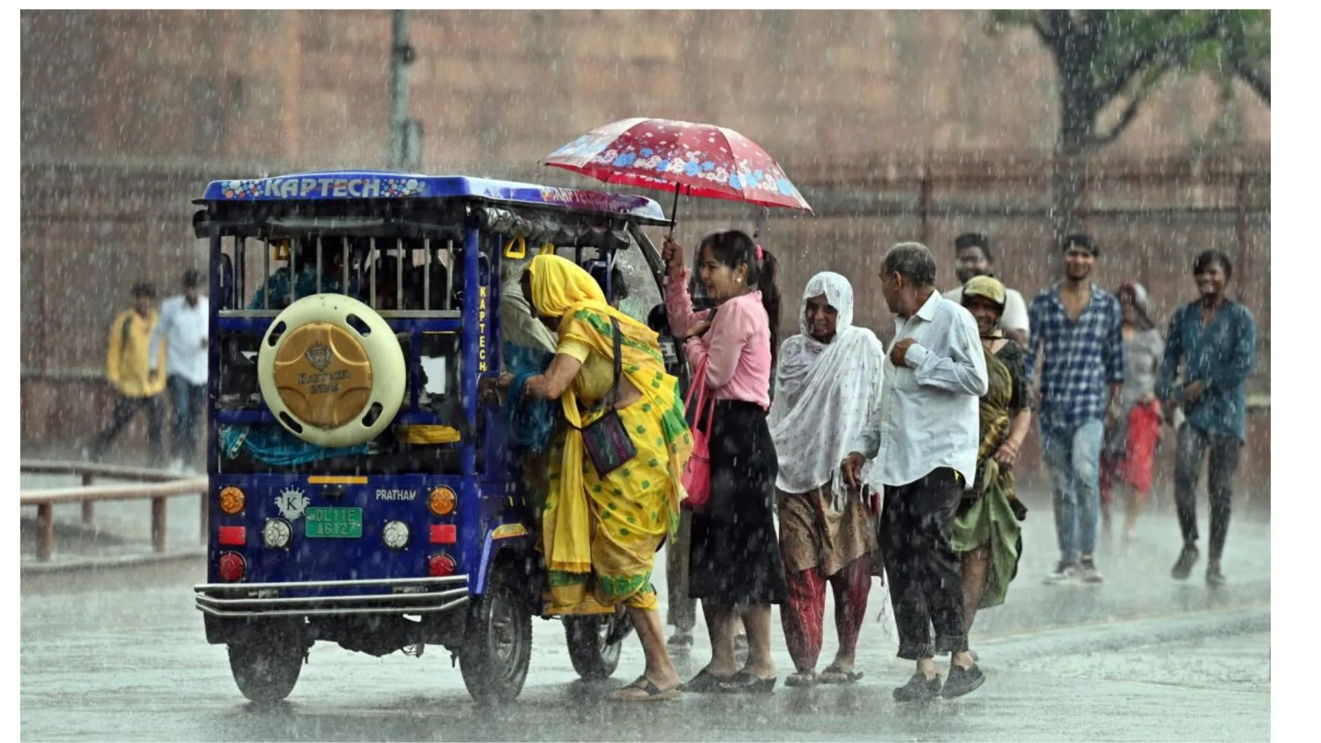 Light Rain Brings Respite to Delhi’s Humid Weather