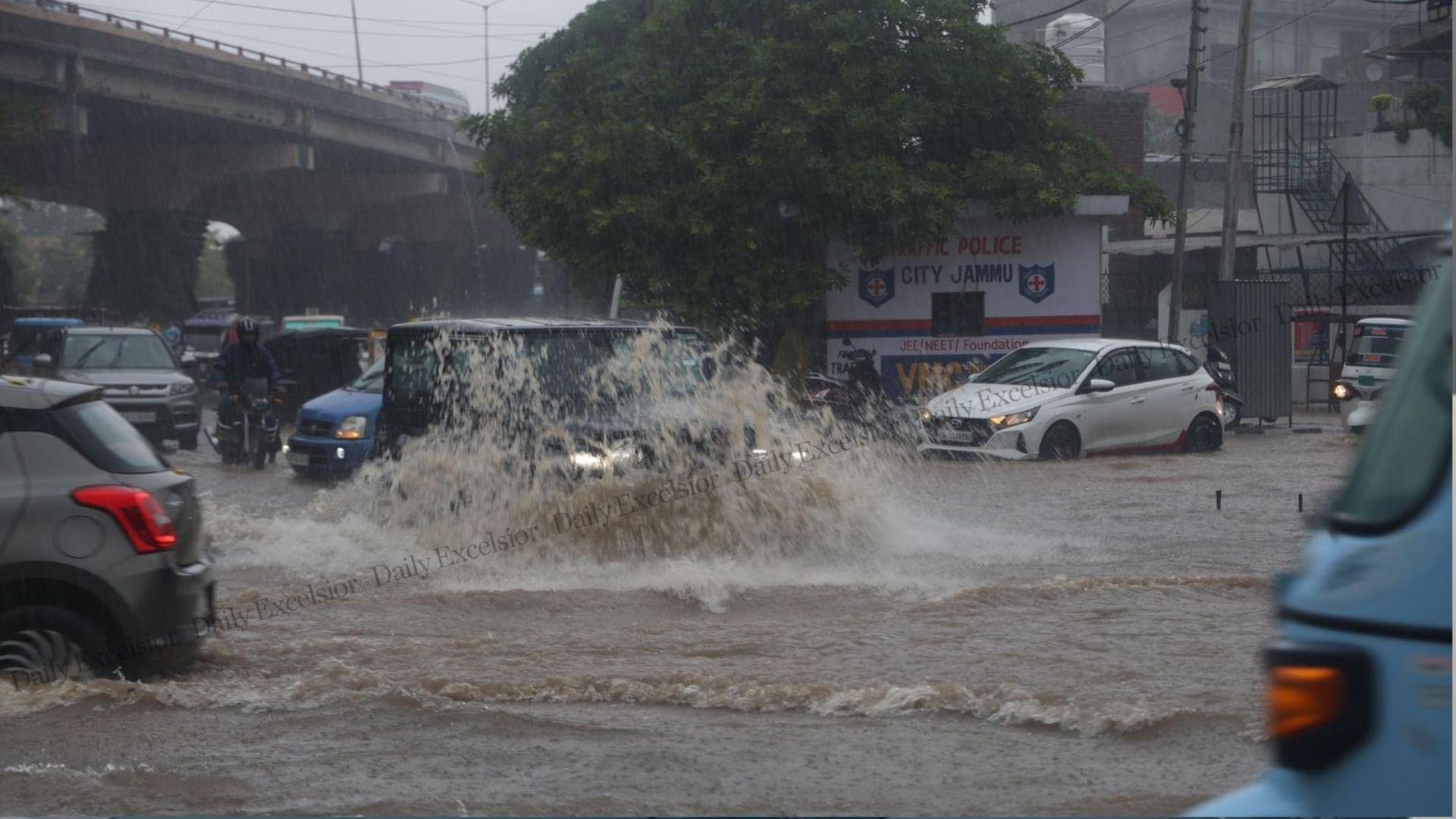 Heavy Rains Cause Severe Water Logging in Jammu, Disrupt Daily Life