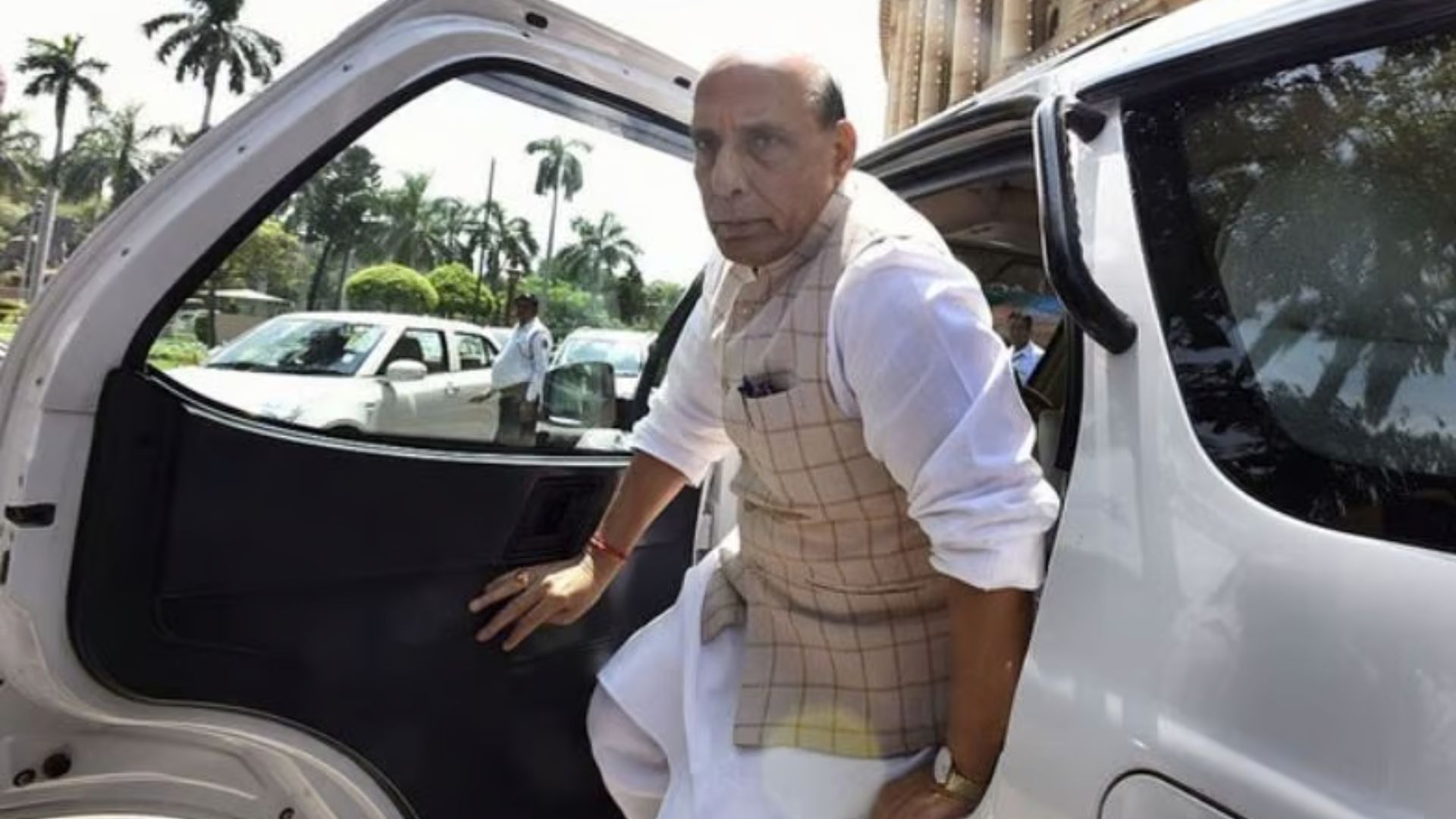 Defence Minister Rajnath Singh Embarks on Four-Day US Visit to Strengthen Strategic Partnership