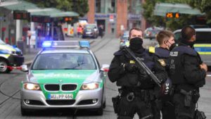 Three Dead, Four Injured in Stabbing Attack at German Festival in Solingen