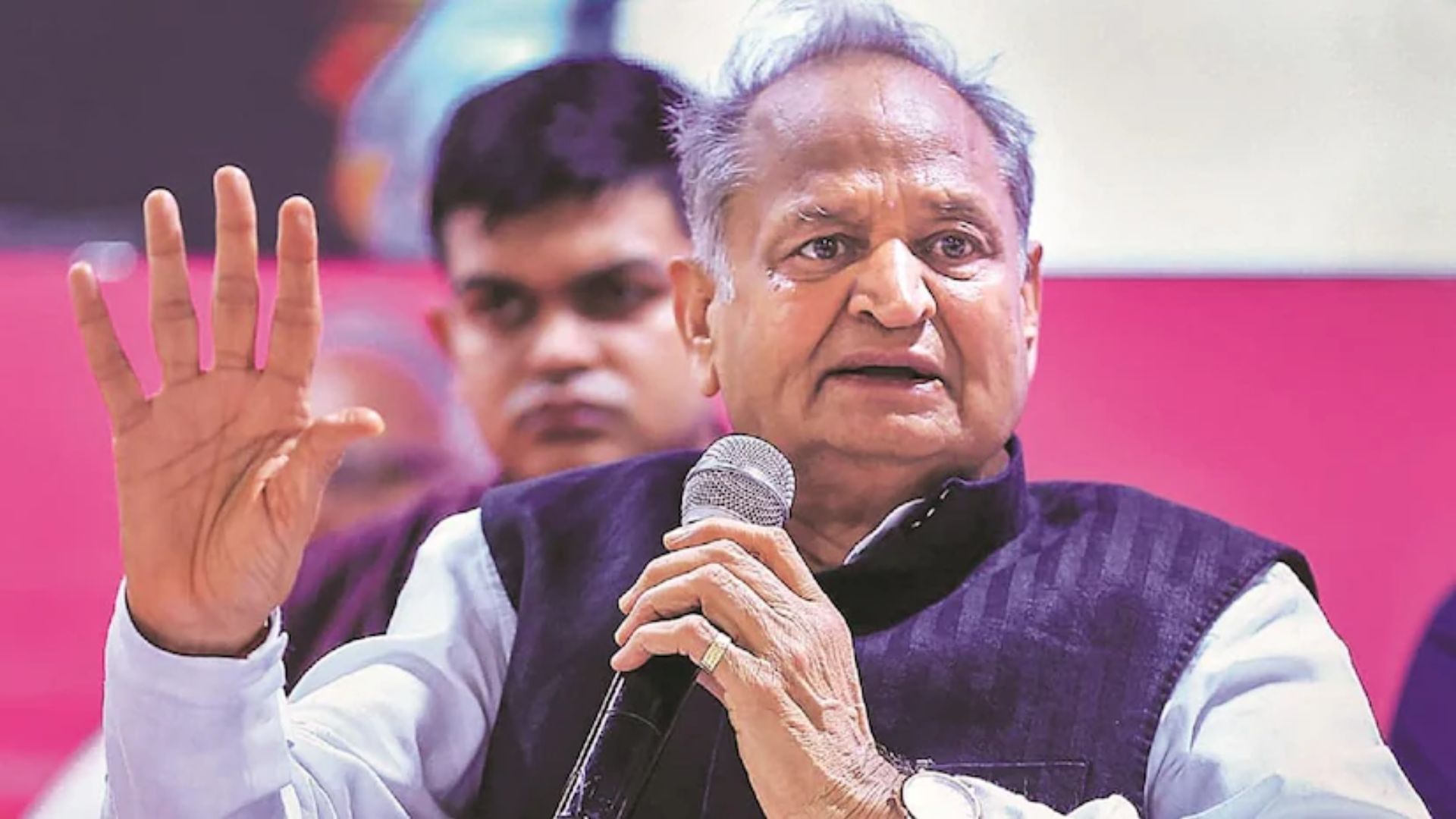 Gehlot Criticizes BJP for Handling of Rajasthan Flood Crisis