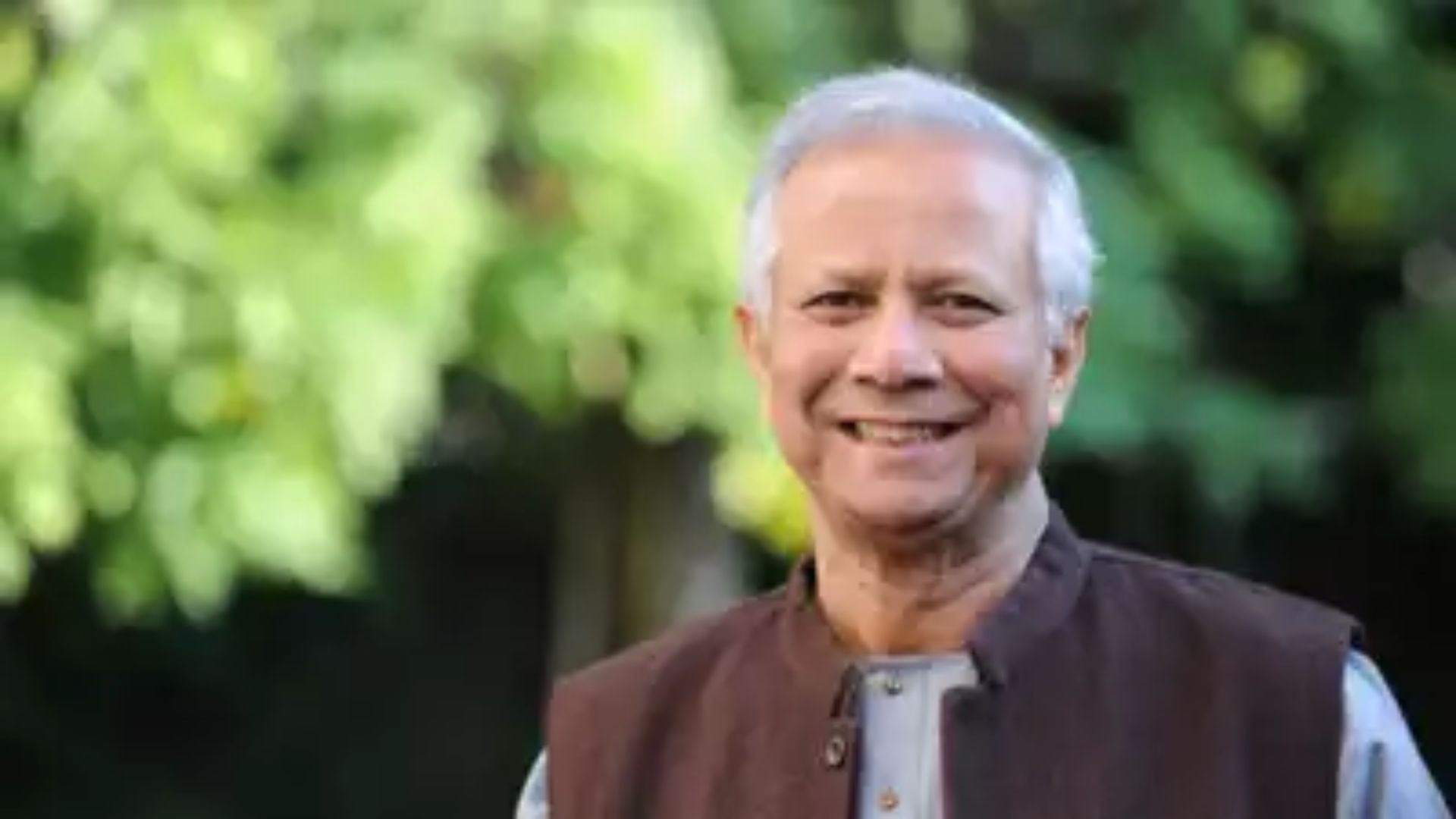 Bangladesh Unrest: Yunus Set for Swearing-In Today as BSF Foils Infiltration, Highlights