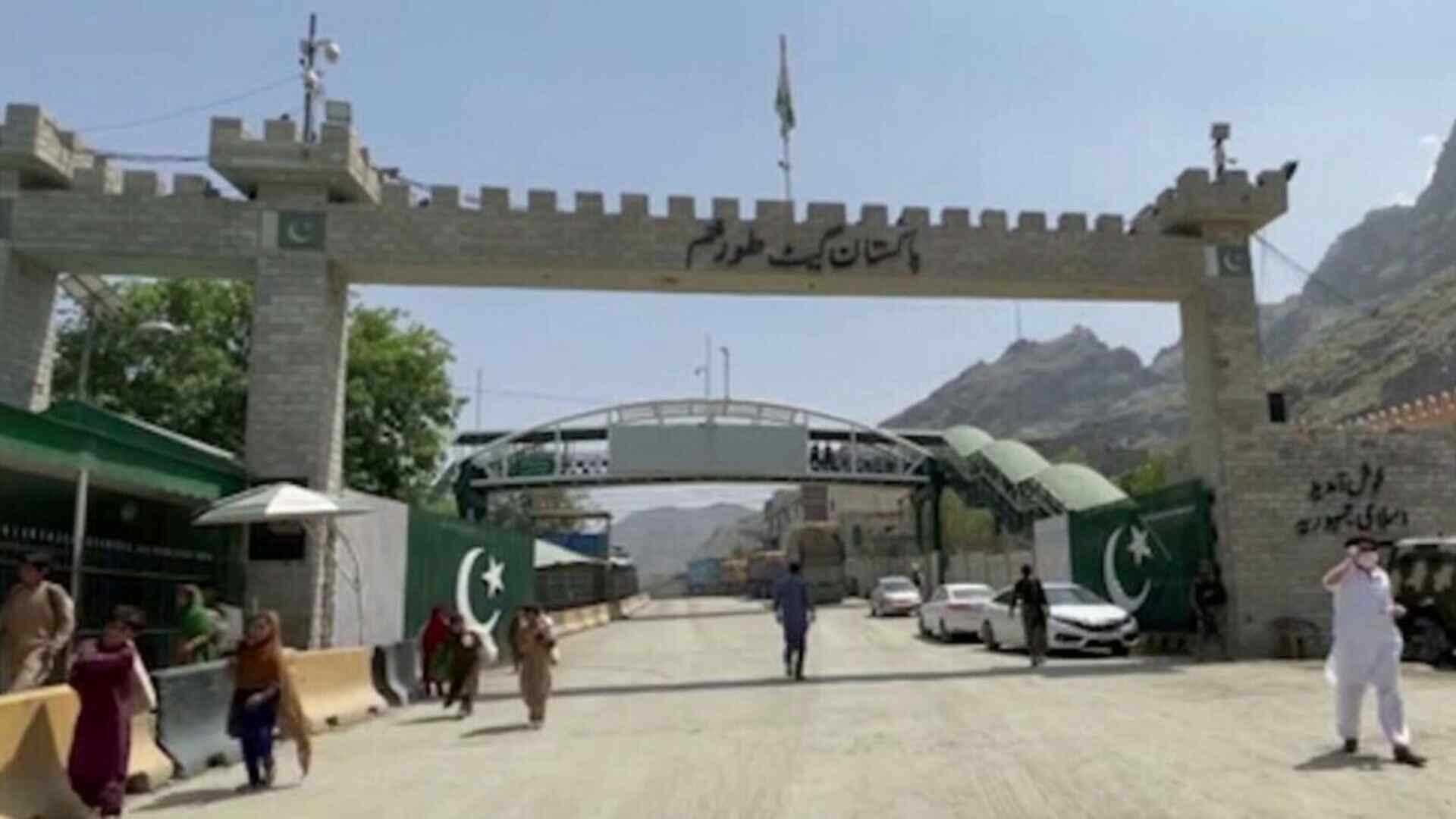 Trade Halted At Torkham Border Between Pakistan & Afghanistan