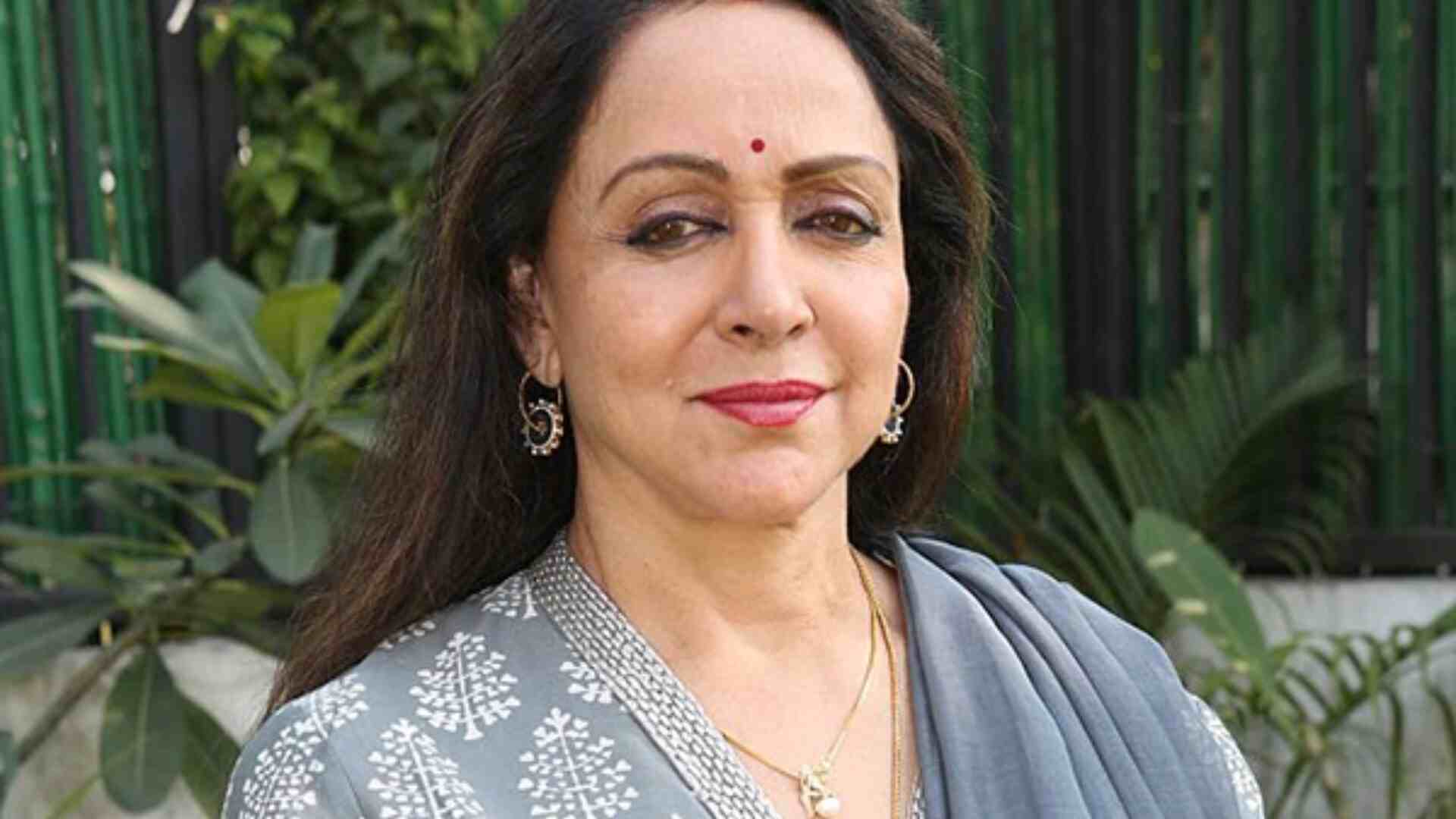 Watch: Hema Malini's Irritated Reaction To Fan's Gesture Goes Viral